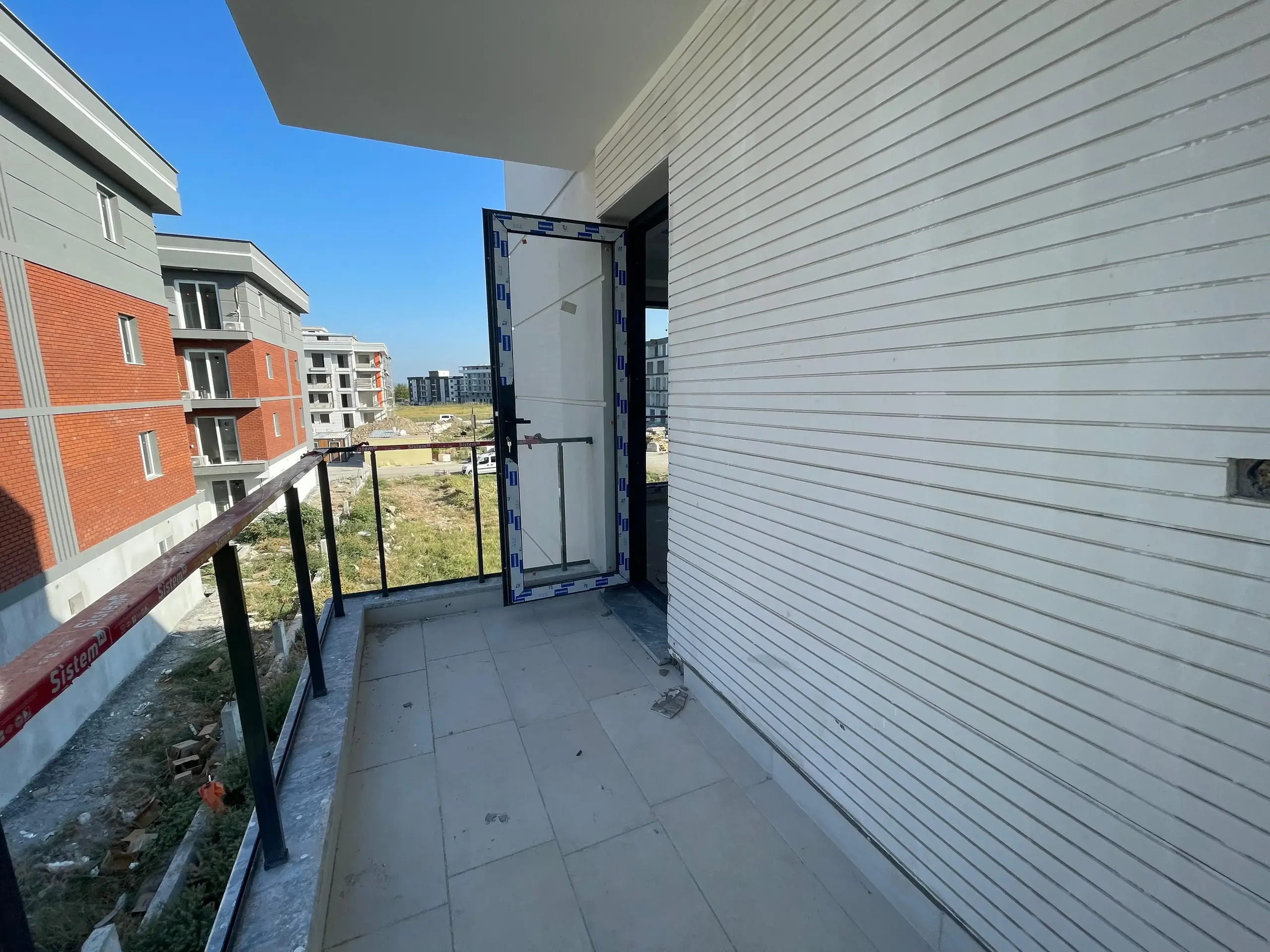 Start Unie Yapı konut projesi balkon detayı